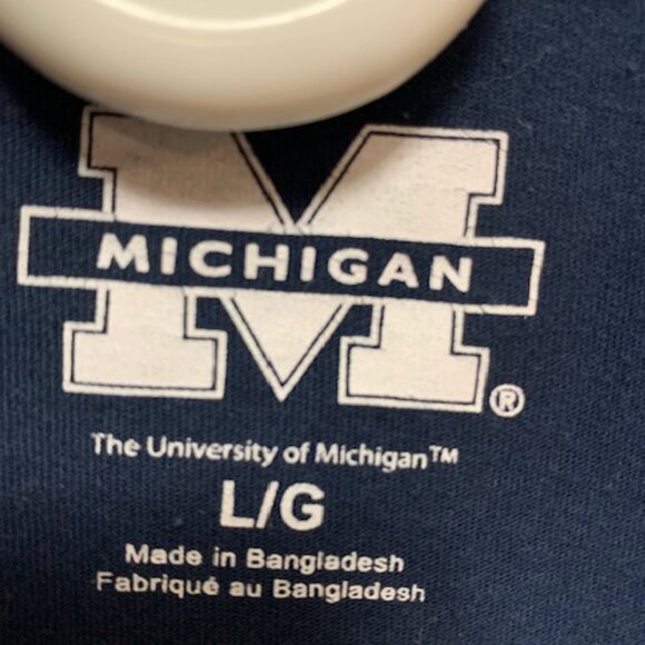 UNIVERSITY OF MICHIGAN MENS TSHIRT - Picture 3 of 3